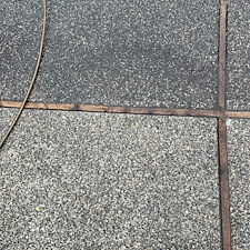 Squeaky-Clean-Driveway-and-Deck-Service-in-Snohomish-WA 1